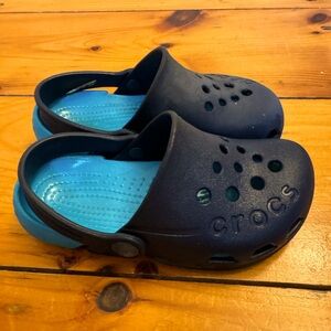 Toddler crocs size 10
